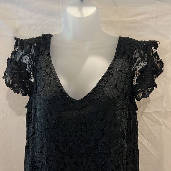 V Christina black lace lined dress. Size medium. - Picture 2 of 8